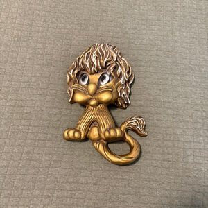 Vintage Universal Statuary Lion Wall Plaque 1970 Retro Gold Wall Decor 12”